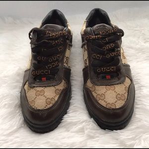 Men’s AUTHENTIC Gucci Sneaker size 8